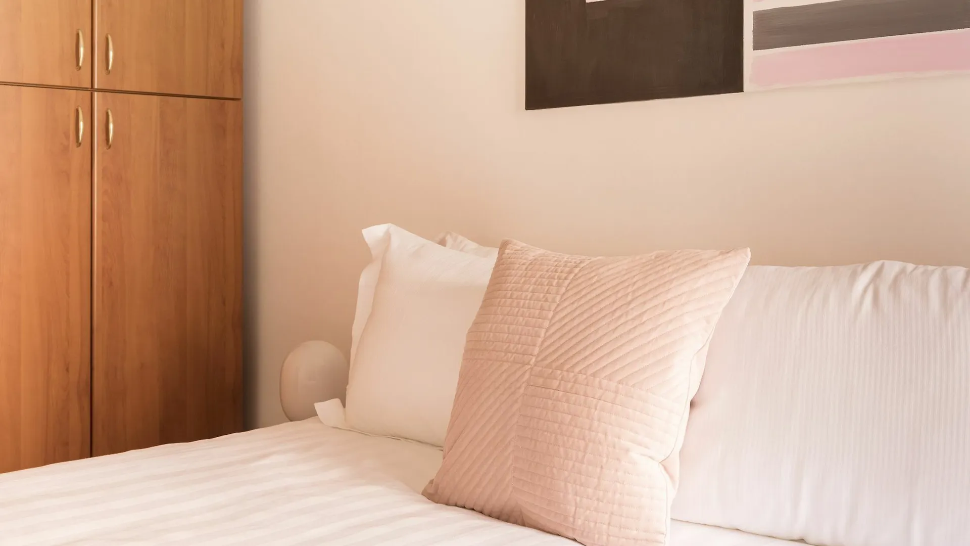 Апартаменты Sleek 1Br In San Pietro / Vaticano By Sonder Рим