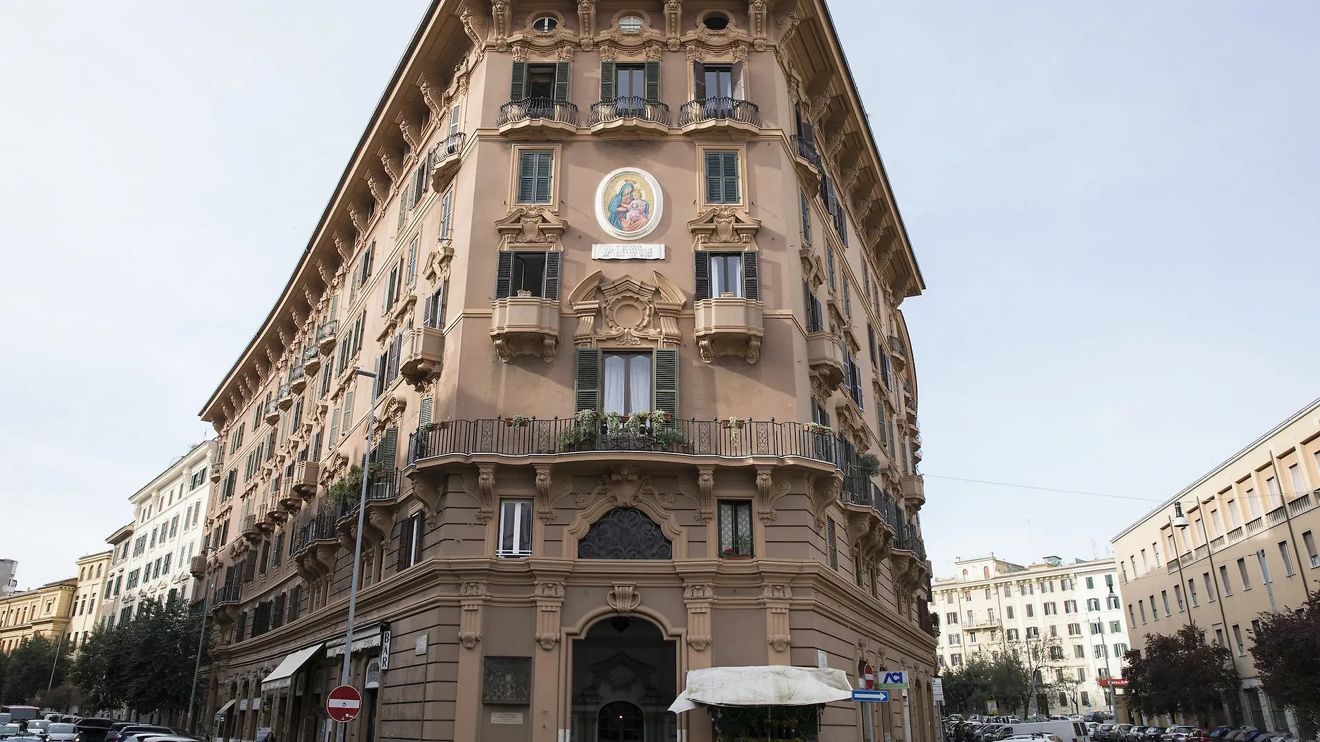 Апартаменты Sleek 1Br In San Pietro / Vaticano By Sonder Рим Италия
